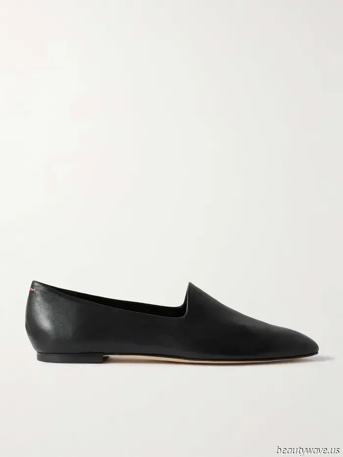 Non sono una donna da scommesse, ma sono sicura che tutti seguiranno questa tendenza di jeans con mocassini questa settimana