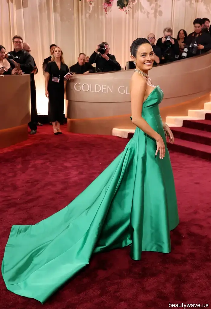 Questi look sul tappeto rosso dei Golden Globe 2026 ci hanno lasciato a bocca aperta.