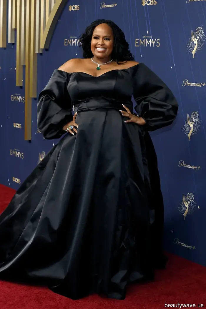 The 2025 Emmys Red Carpet Outfits That Should Win Their Own Award