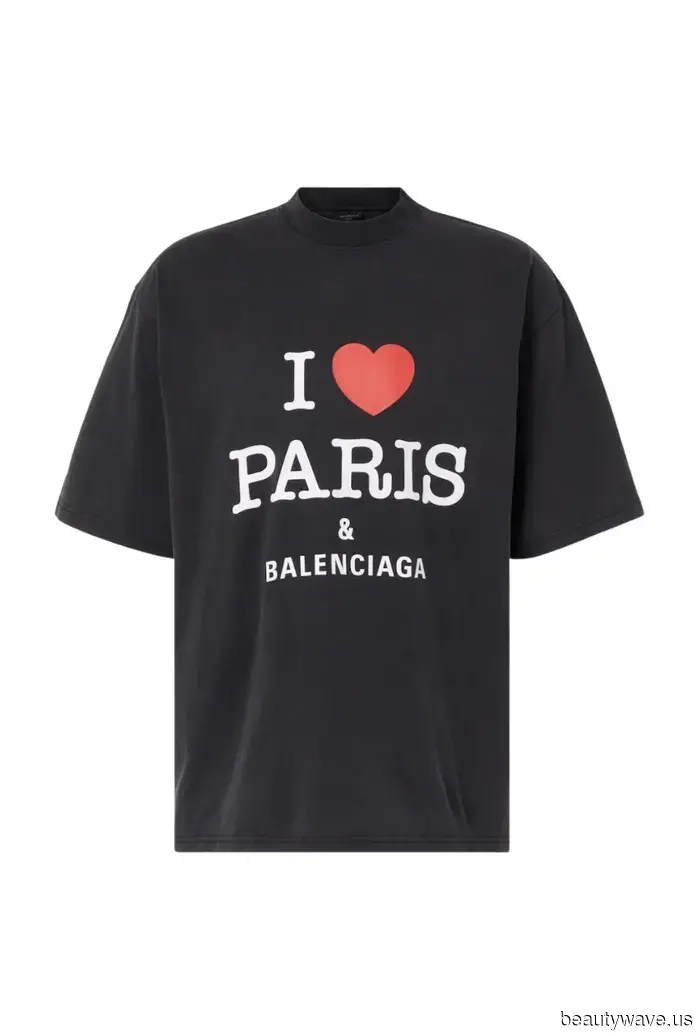It Girls Concur: This Classic T-shirt Is the Trendy Alternative to the Everlasting Blouse