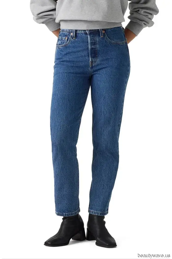 Our Editors Have Weighed In: These 6 Brands Offer the Best Straight-Leg Jeans