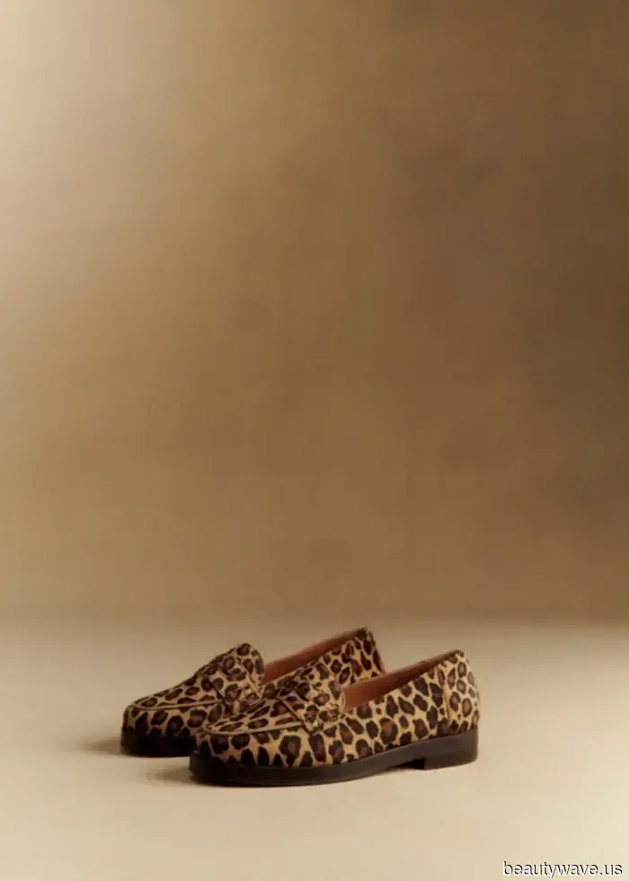 Los atuendos más frescos de otoño 2025 comienzan con esta tendencia de mocasines anti-aburridos.