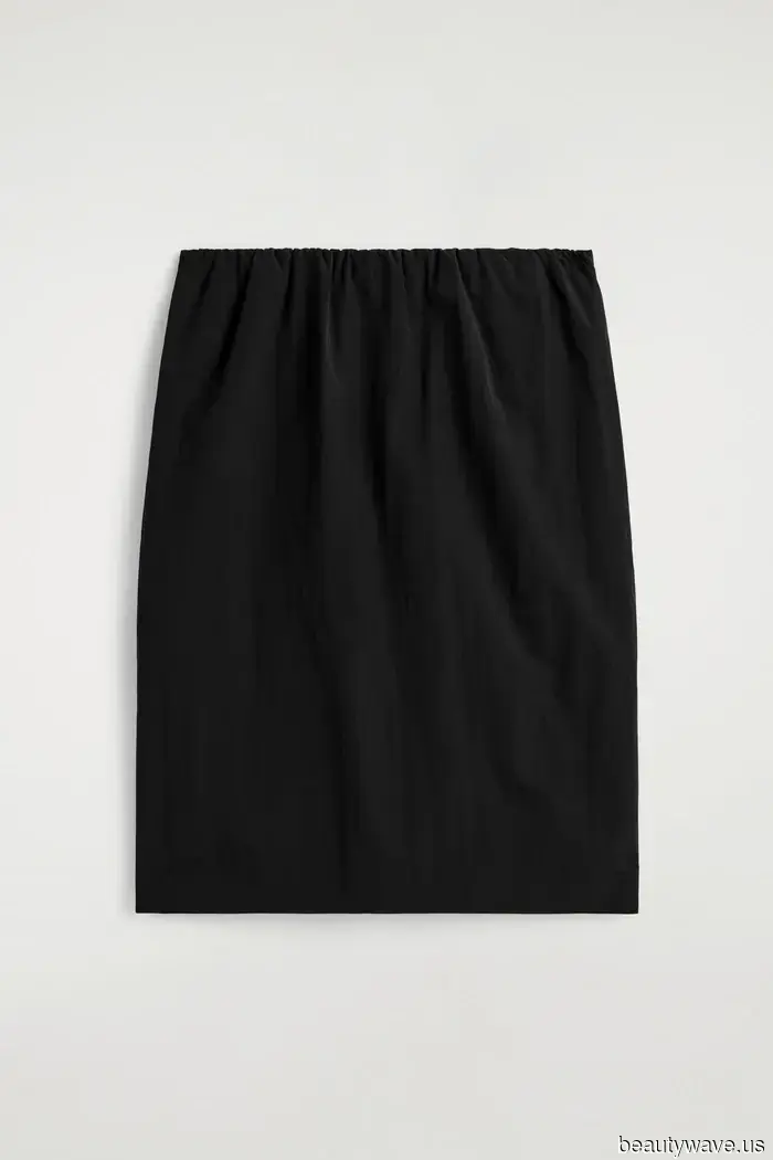 Every chic French woman understands that these 8 items give outfits a luxurious appearance.