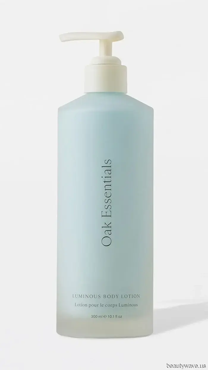 I just browsed through Shopbop's amazing beauty sale and selected 17 viral beauty products that I added to my cart.