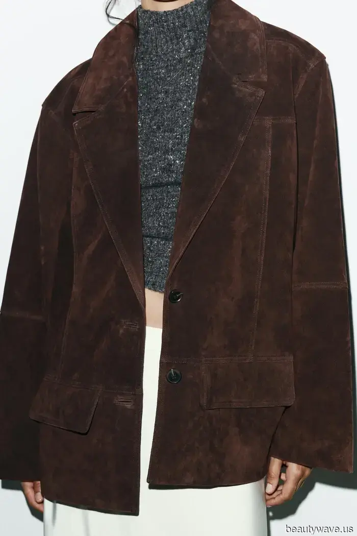 From Sweden to London: The Unexpected Jeans Color That Europeans Are Choosing This Fall