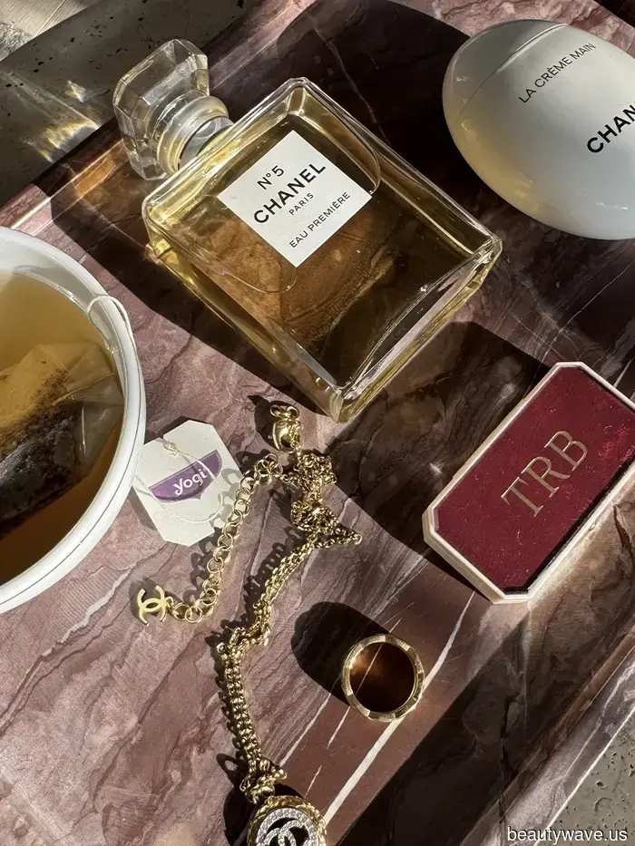 I'm a Makeup Artist on I'm a Celeb with No Time but a Perfect Score Bedside Beauty Routine—Here Are All the Details.