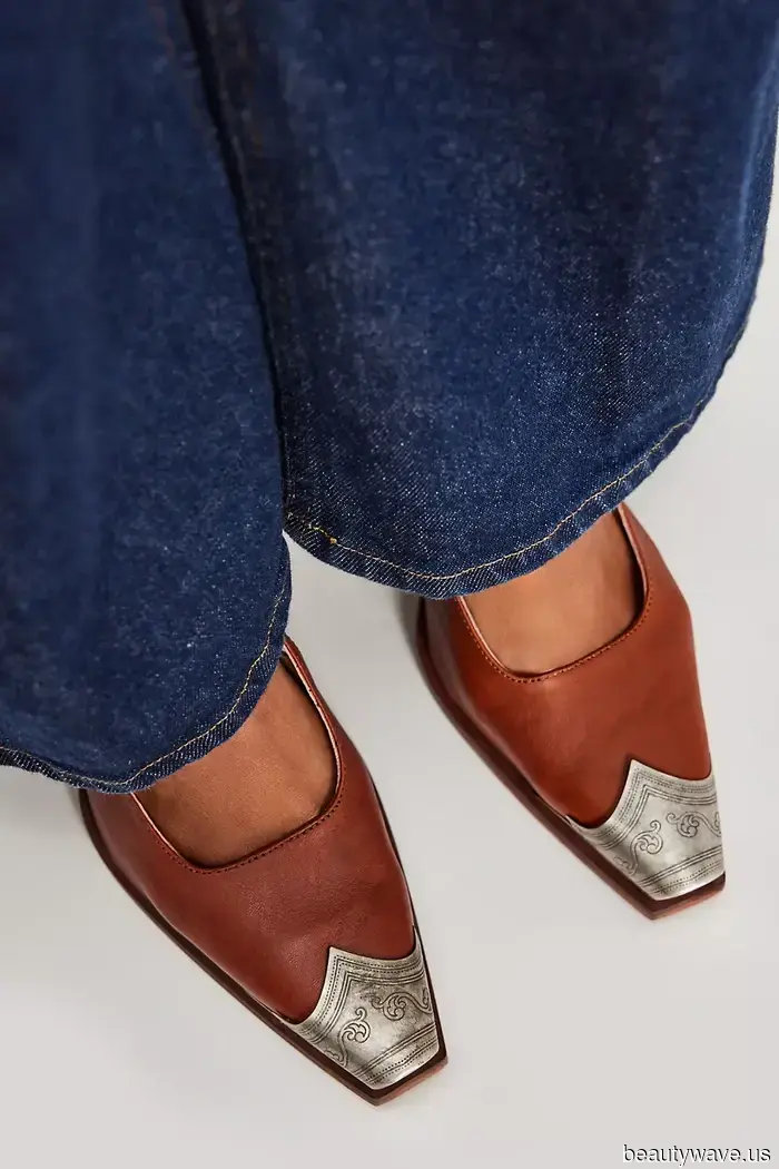 Pensavo che questa tendenza delle scarpe sembrasse "economica" finché i più eleganti tra i vestiti non mi hanno dimostrato il contrario.