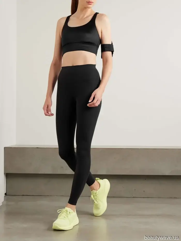 5 Ways Fashion Enthusiasts Are Transforming Leggings and a Jumper to Appear Less "Outdated" and More Trendy for 2026