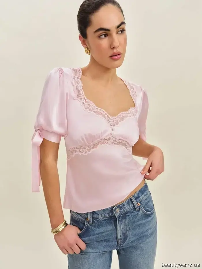 Si vas a usar jeans bootcut a la moda, este estilo de camisa y este estilo de tacones son las combinaciones más efectivas.