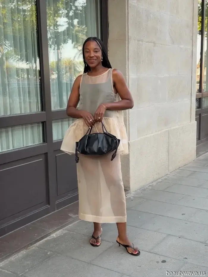 Se vuoi il guardaroba minimalista più chic di quest'estate, assicurati che includa questo, questo e questo.