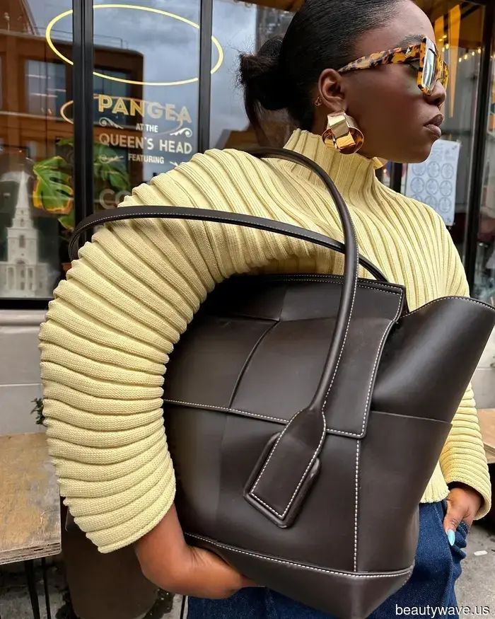 Resulta que este accesorio es la forma más fácil de mejorar tu atuendo básico de jeans y camiseta blanca.