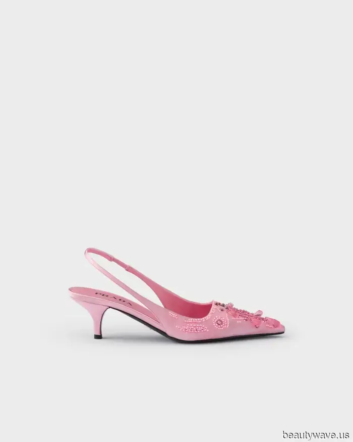 Königliches Lila! Kobalt! Mohn! Die besten Schuhe dieser Saison wollen, dass du Schwarz vergisst.