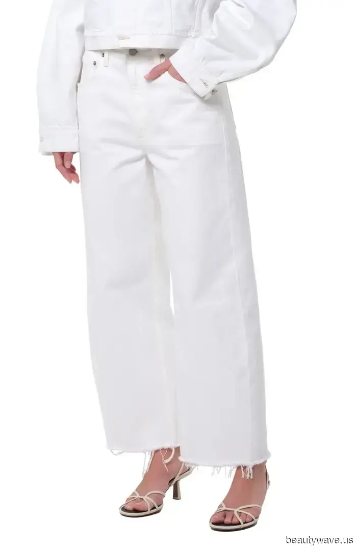 Wenn Sie versuchen, sich diesen Herbst wie eine Französin zu kleiden, überspringen Sie diese Denim-Trends.