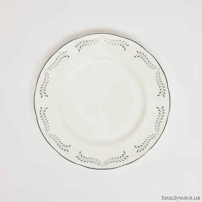 This stunning bride donned a Vera Wang gown and Manolo Blahnik shoes for her sophisticated, timeless countryside wedding.