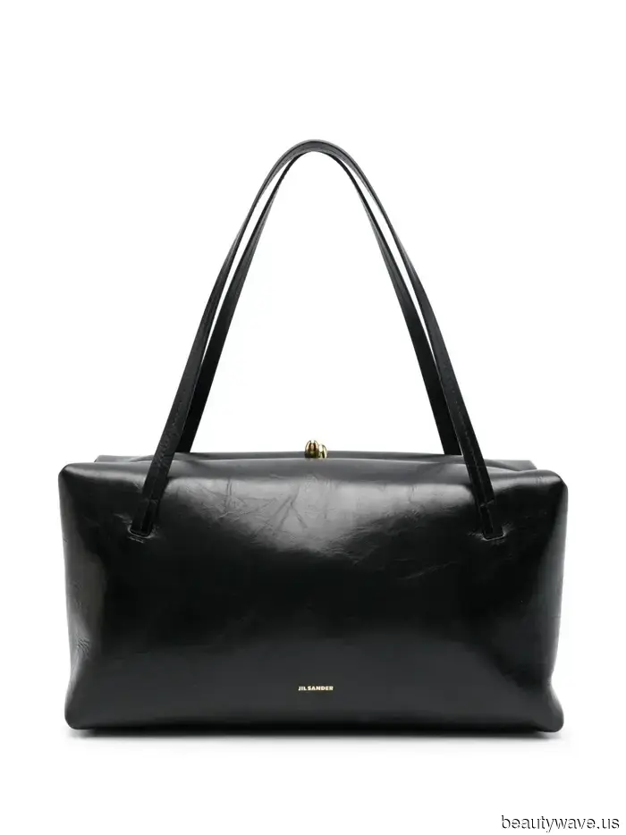 6 Stylish Blazer Looks That Trendy European Women Are Sporting