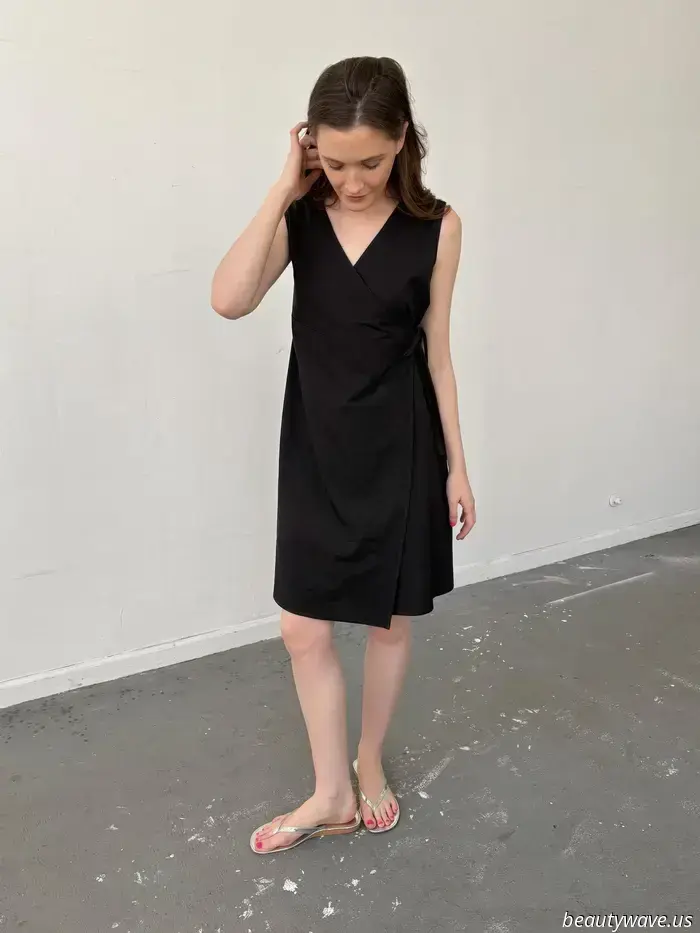 '90s Minimalism Defines My Summer Style—Here’s My Capsule Closet.