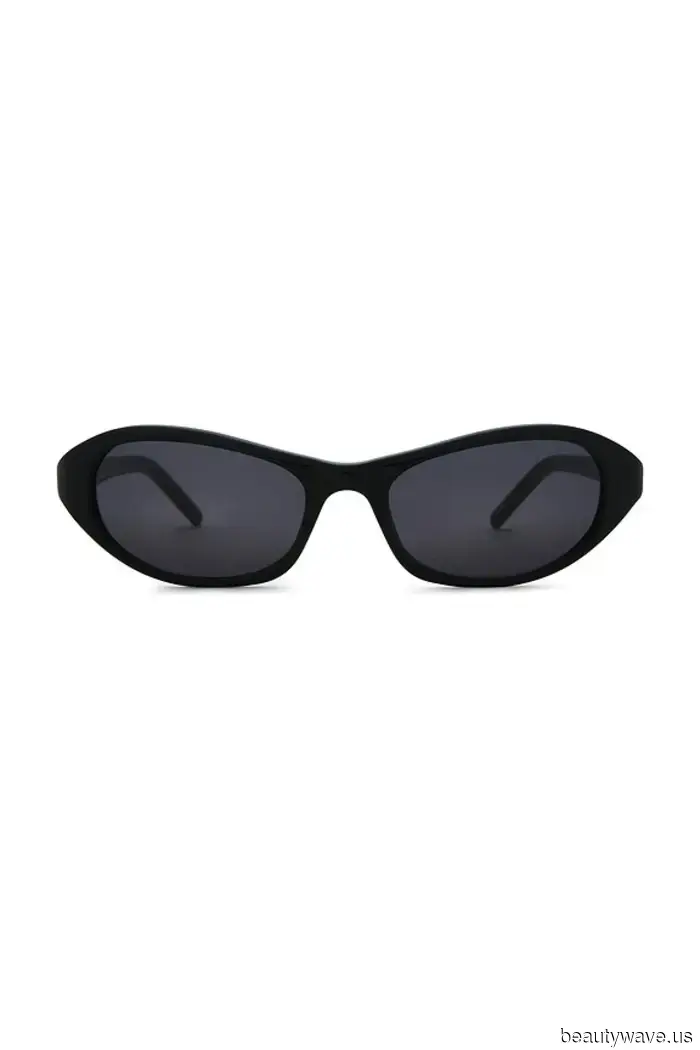 Fashionable individuals understand that a monochrome outfit is the simplest method to appear stylish and feel great.