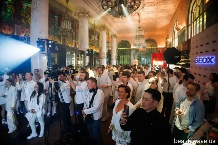 Три звезды: в честь юбилейной XV церемонии премии «Аванс» были объявлены имена её лауреатов.