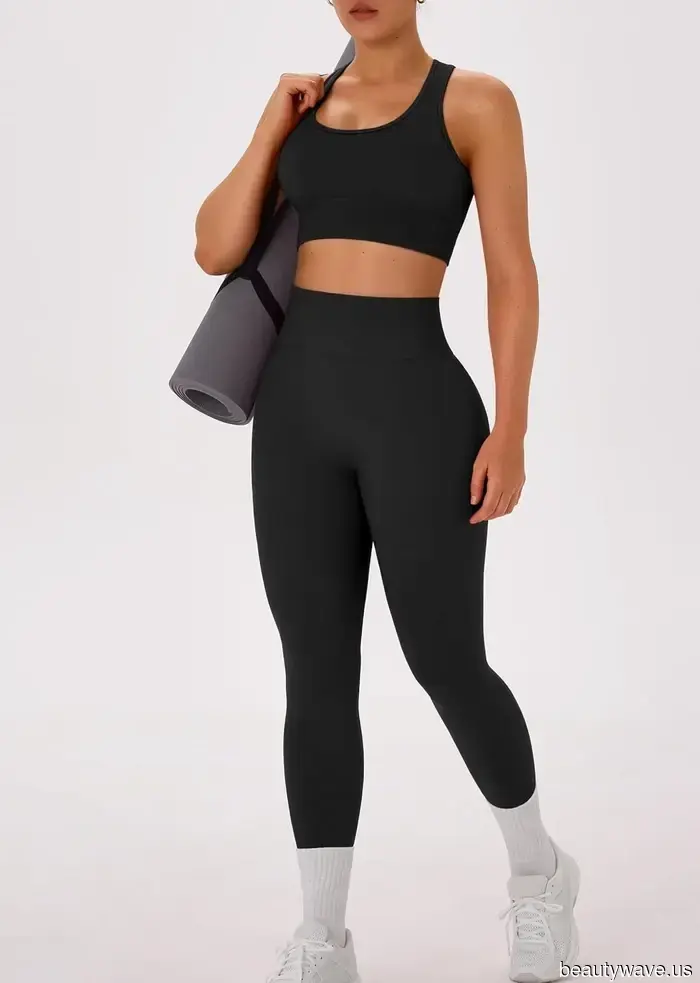 Heiße Mädchen mit kleinem Budget bestellen diesen süßen Trainingssets von Amazon diesen Sommer.