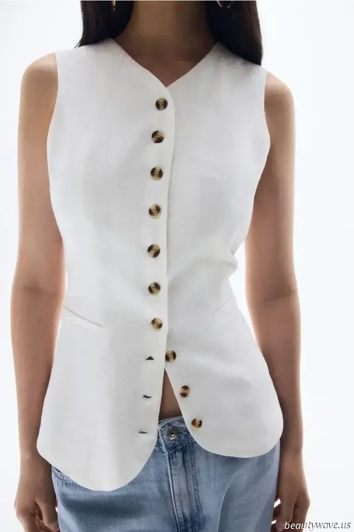 The Trendy Summer Top Fashionable Europeans Enjoy Pairing With Jeans