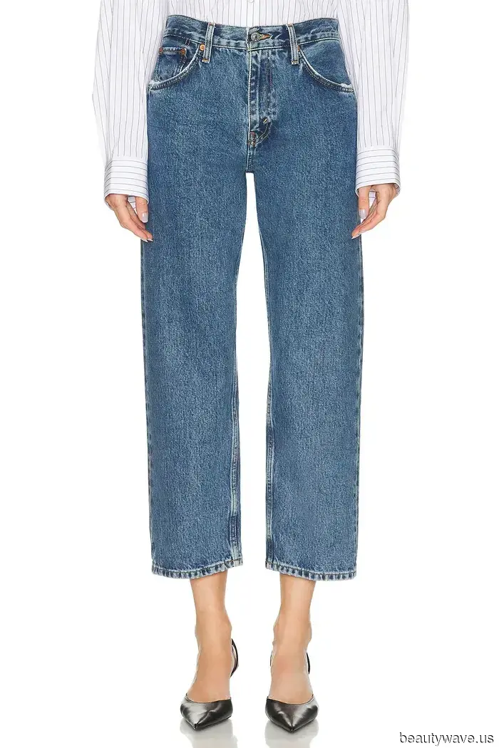 I’m employed in the fashion industry in NYC, and this is my capsule wardrobe (it creates stylish outfits).