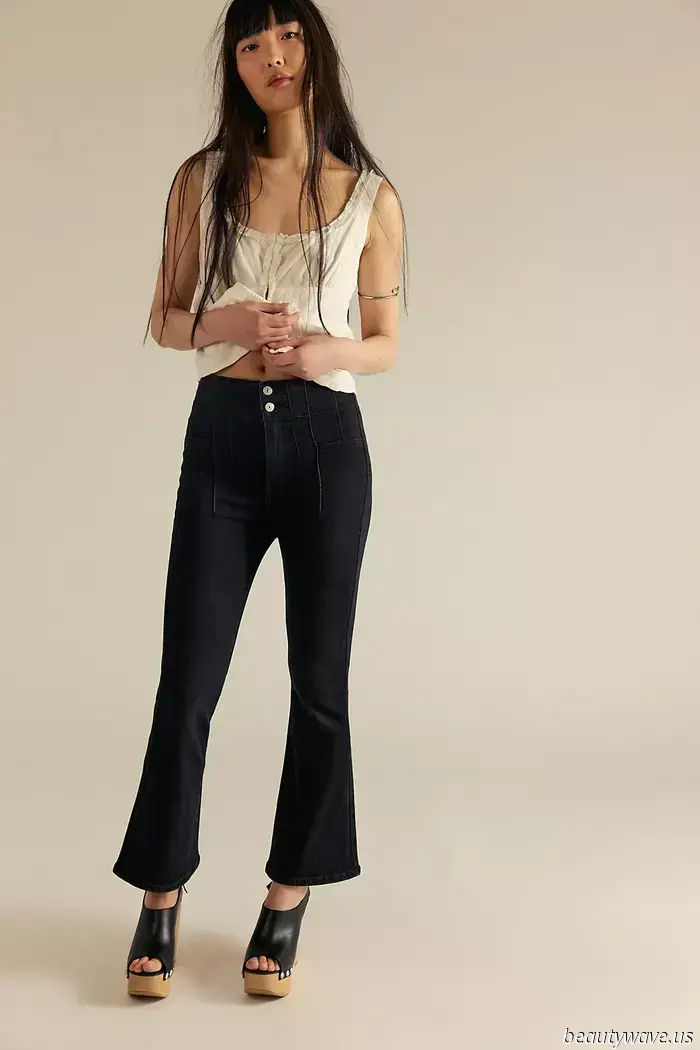 Put aside the Baggy and Skinny Jeans—This is the Summer Denim Trend that Fashion Enthusiasts are Embracing.