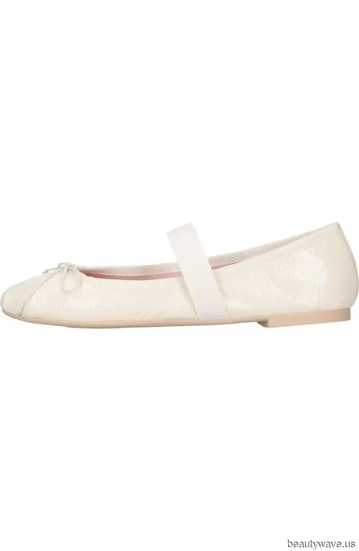 This One Footwear Trend Is Subtly Taking Over Sneakers This Spring