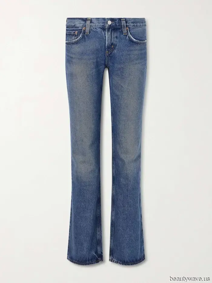 Seen in New York: Supermodels Off-Duty Sporting These French-Girl Jeans Paired with Boots for Spring