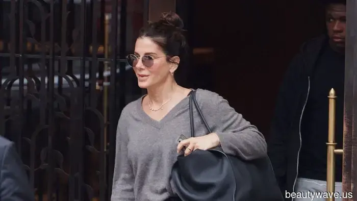 Here’s How to Ensure Your Stylish Summer Flats Fit in During Fall