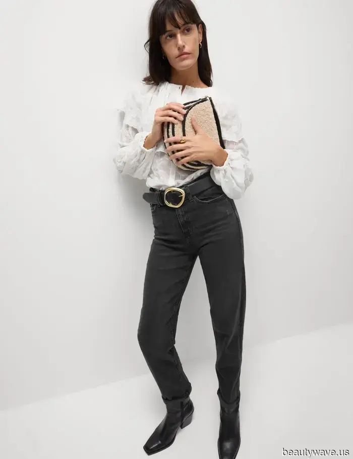 Nessuno rende il denim più chic delle donne francesi&mdash;3 tendenze di scarpe che stanno abbinando ai jeans a sigaretta in questo momento