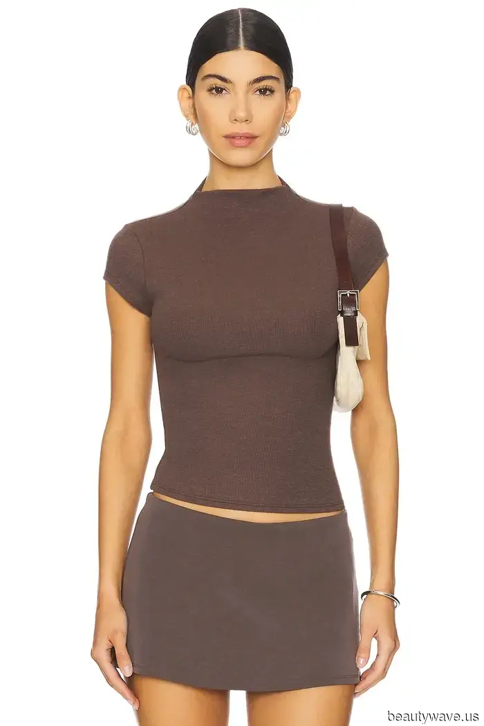 Está bien, quedan menos de 24 horas para aprovechar la venta en todo el sitio de Revolve&mdash;11 artículos que deberías considerar.