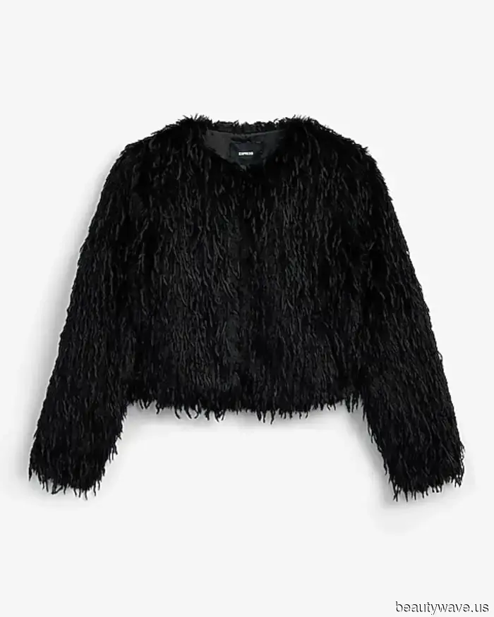 Brooklyn and Nicola Peltz Beckham Share Their Thoughts on Autumn Shopping and the Surprising Accessory They Enjoy Sharing.