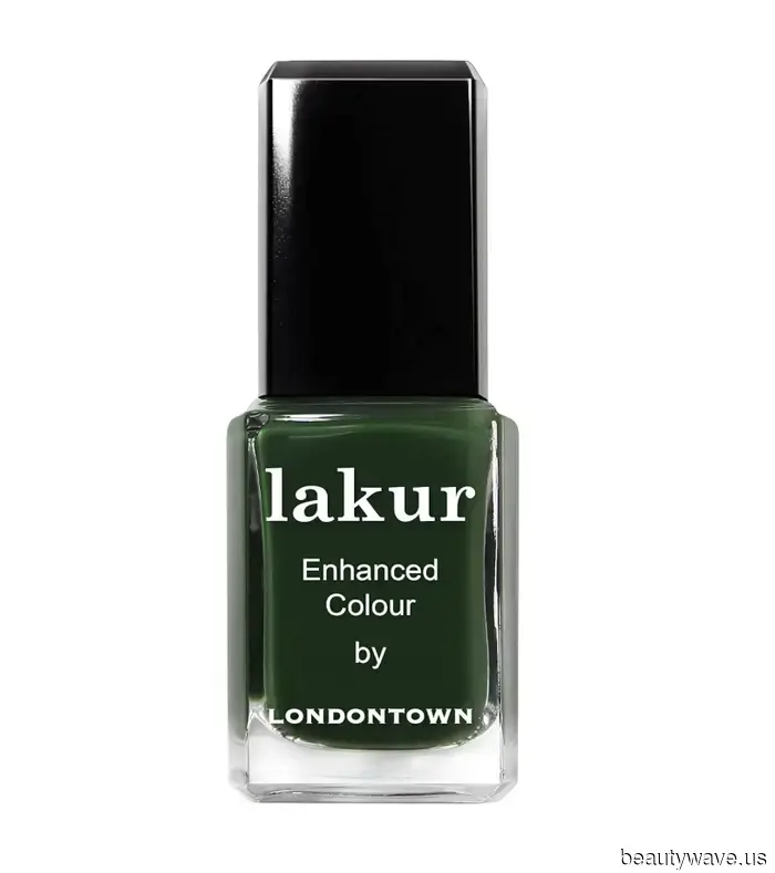 Experts Recommend: This May, Your Nail Appointment Should Feature These Luxurious, Trendy Colors
