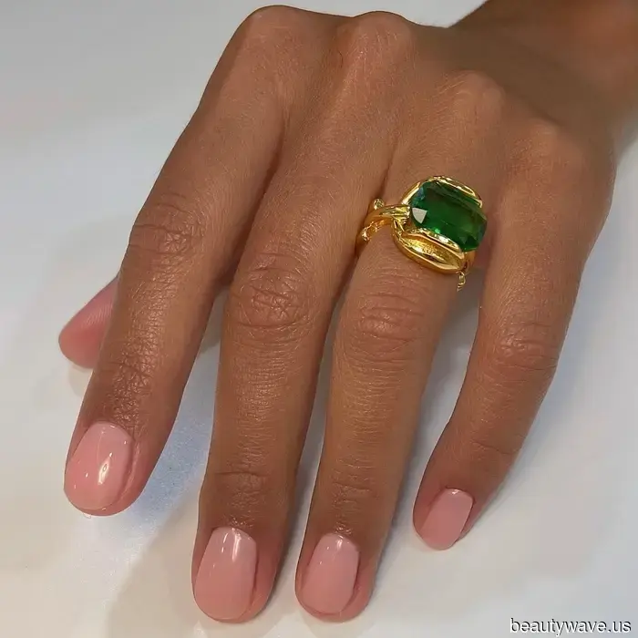 Experts Recommend: This May, Your Nail Appointment Should Feature These Luxurious, Trendy Colors