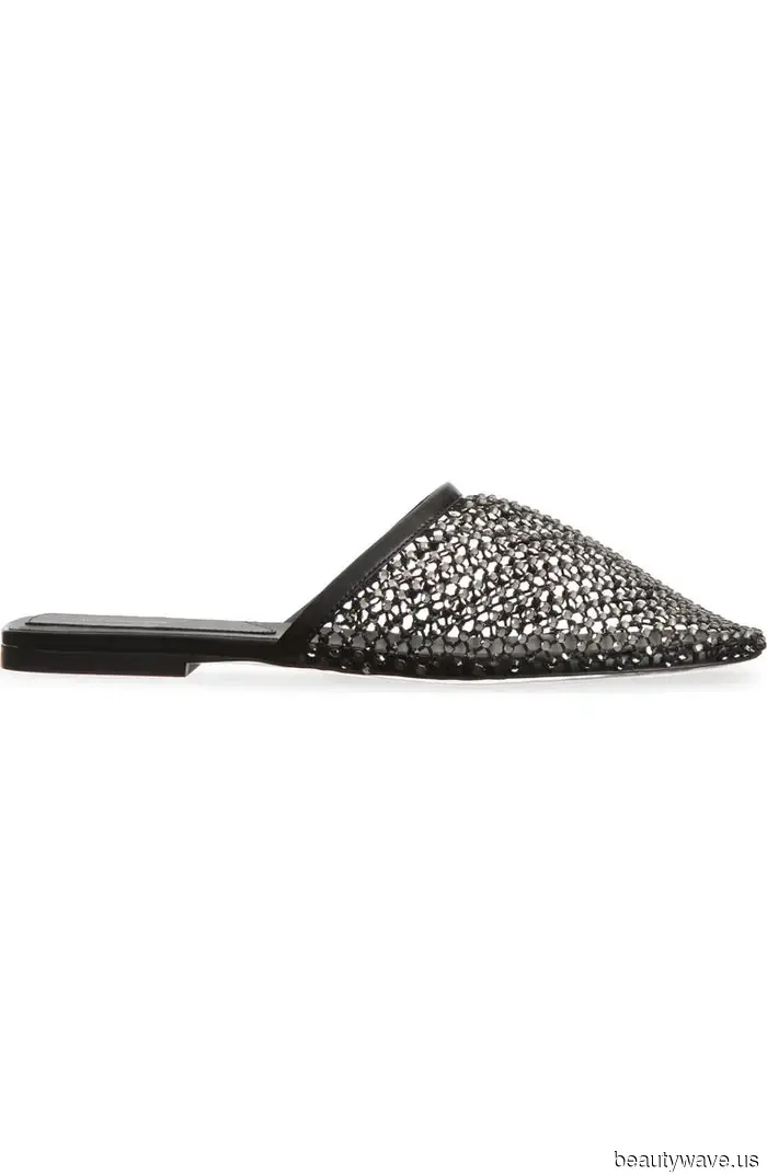 For those who have a penchant for luxury but are working with a limited budget, check out these 30 designer clearance finds from Nordstrom.