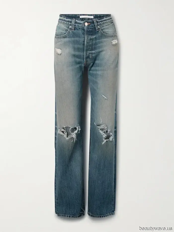 Boho blouses are currently trending, but I believe they pair best with this particular jeans style.