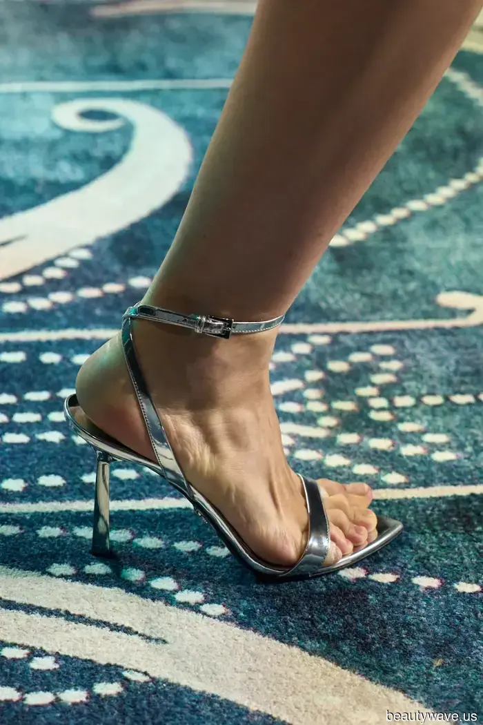 The 7 Shoe Trends You Can Expect to See on the Streets This Autumn, Without a Doubt