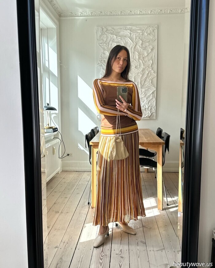 More Stylish Than a Shoulder Bag, More Laid-Back Than a Clutch—The Bag Trend That Only Fashionable Individuals Are Aware Of
