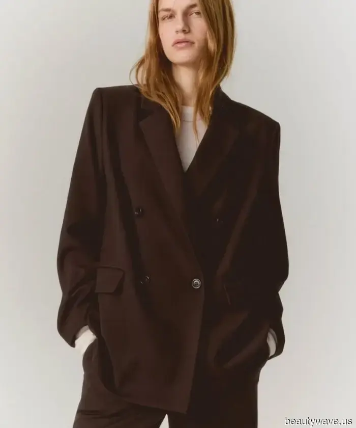 Here's How to Wear Leggings on Days You Want to Skip Jeans.