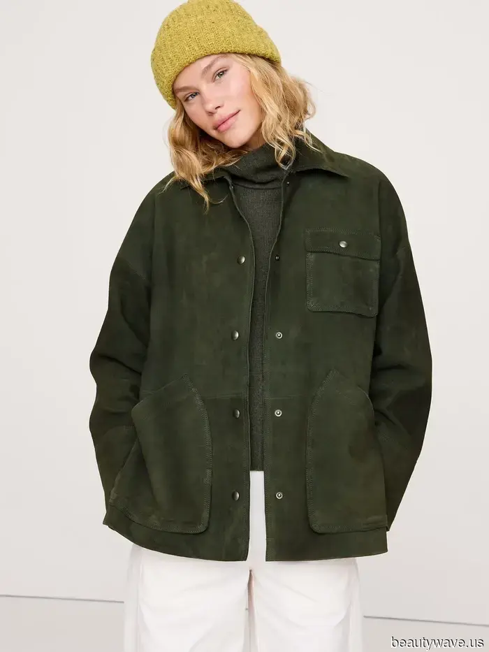 Banana Republic's Fall Collection has just been released, and I was astonished—these new pieces are truly impressive.