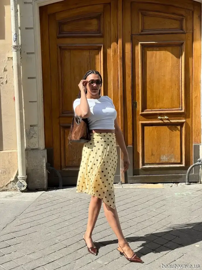 If You Want to Achieve a Parisian Look, Purchase These 7 Summer Items and Style Them This Way