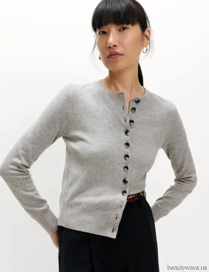 It's a fact: French women are exchanging their red cardigans for this trending staple knit.