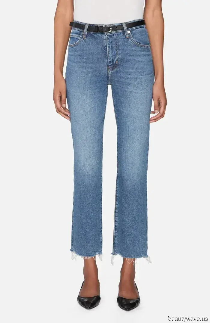 Wenn Sie versuchen, sich diesen Herbst wie eine Französin zu kleiden, überspringen Sie diese Denim-Trends.