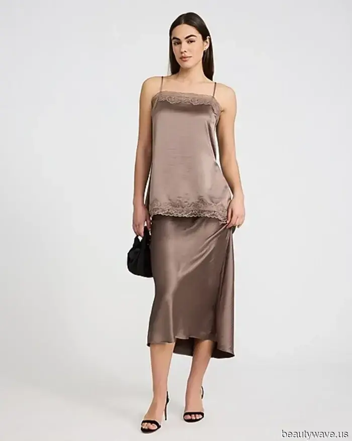 Spiacente, Jeans&mdash;6 Tendenze Gonna Primavera 2026 che le Persone della Moda Indossano per Rimanere Rilevanti