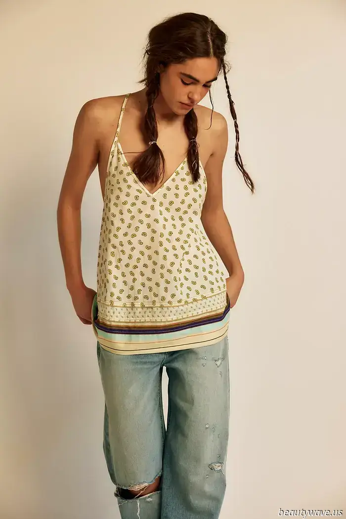 The Most Fashionable Girls in New York Only Opt for This Summer Shirt Trick When Temperatures Reach 85°F.