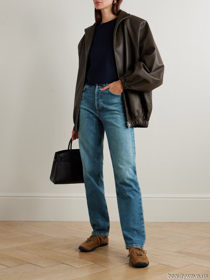 I don't reside in Paris, but these basic spring essentials give me a Parisian feeling.