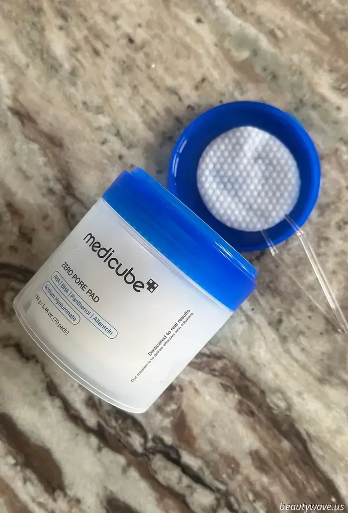 My friend mentioned that my skin appeared "poreless" after I incorporated this brand into my skincare regimen.