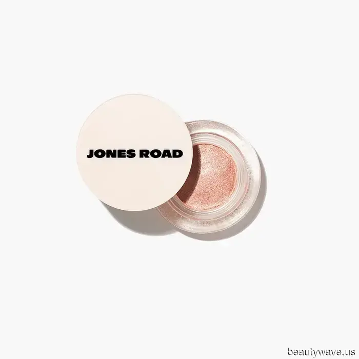 I minimalisti su TikTok sono ossessionati da questi marchi di trucco&mdash;10 prodotti virali che sto accumulando per l'inverno