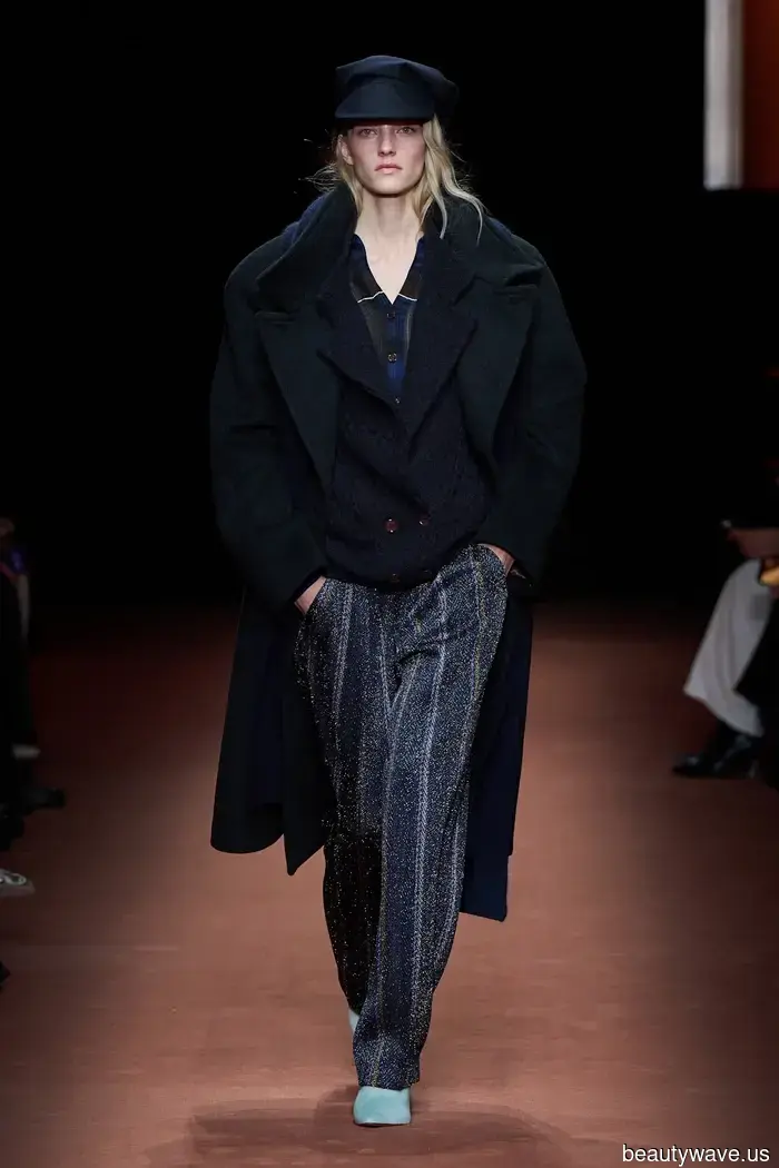 Not Brown, Not Burgundy—The Beautiful Shoe Color Trend That's Dominating at Chanel and Prada