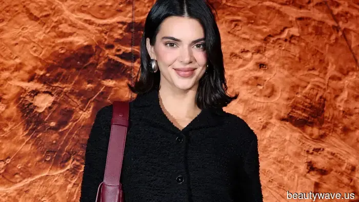 No, de verdad&mdash;este color de denim es más fácil de combinar que los jeans azules *y* negros.